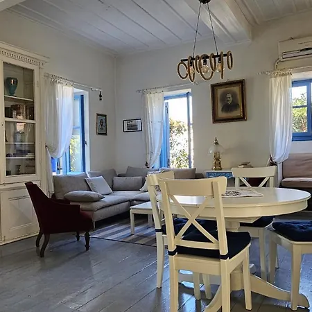 Sea House *
